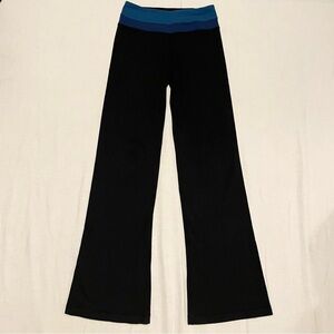 Lululemon Black and Blue Yoga Pants Flared Missing Size